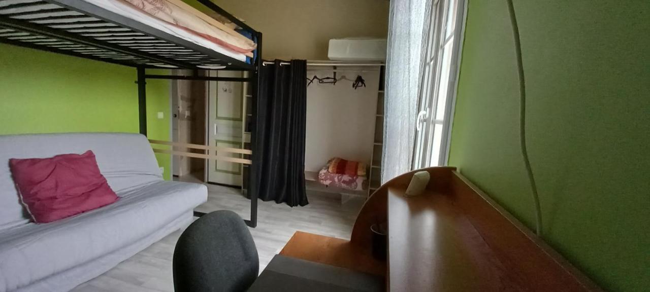 Chambre Familiale Dans Maison Au Calme Segonzac  外观 照片